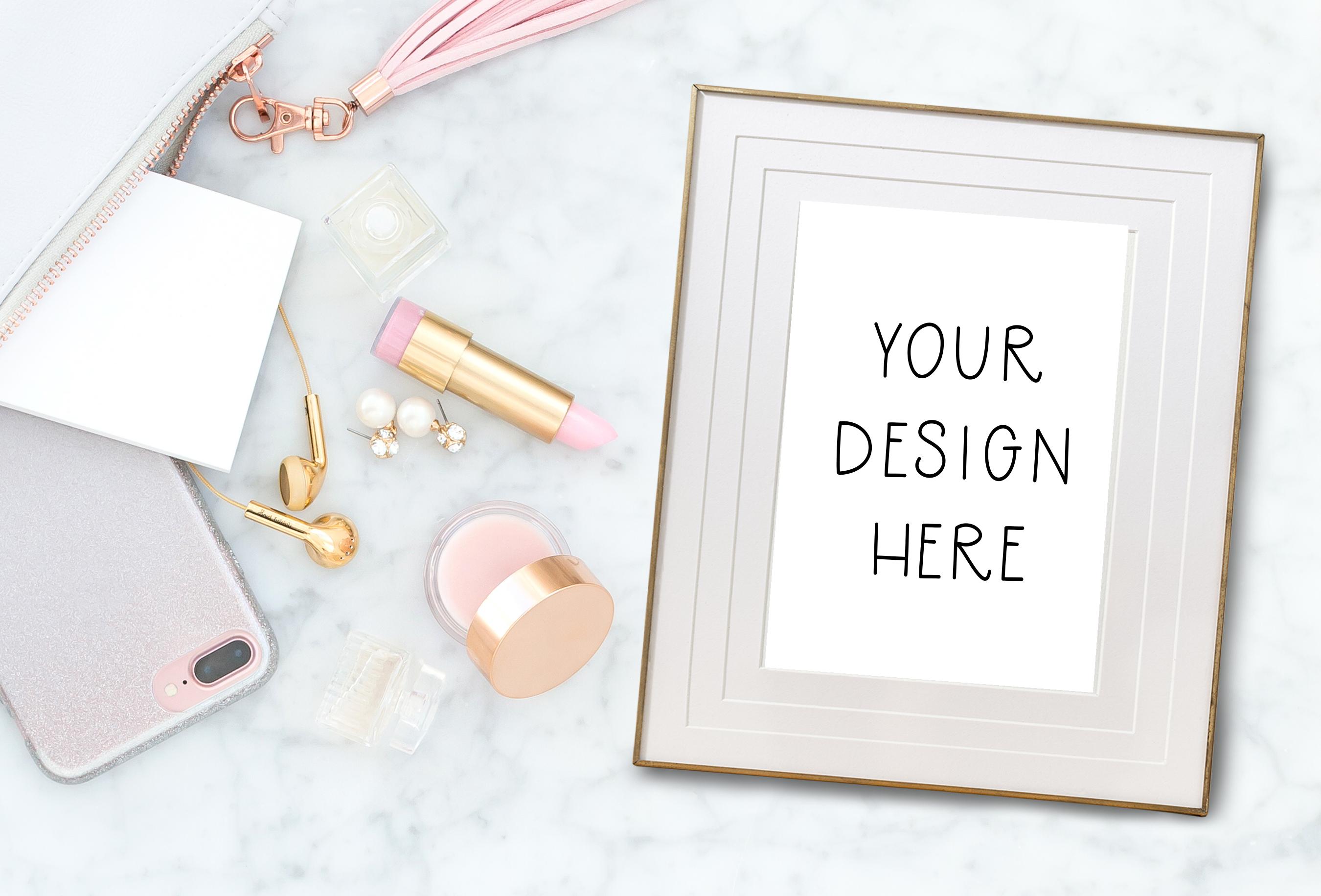 Beauty Frame Mockup 10