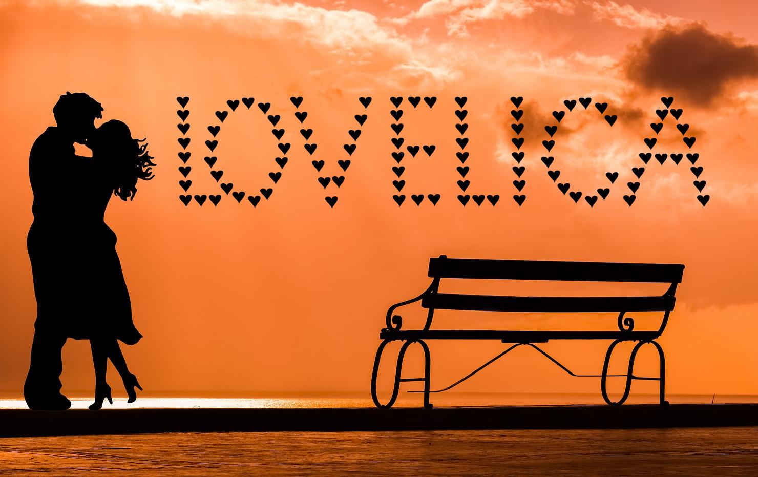 Lovelica Font